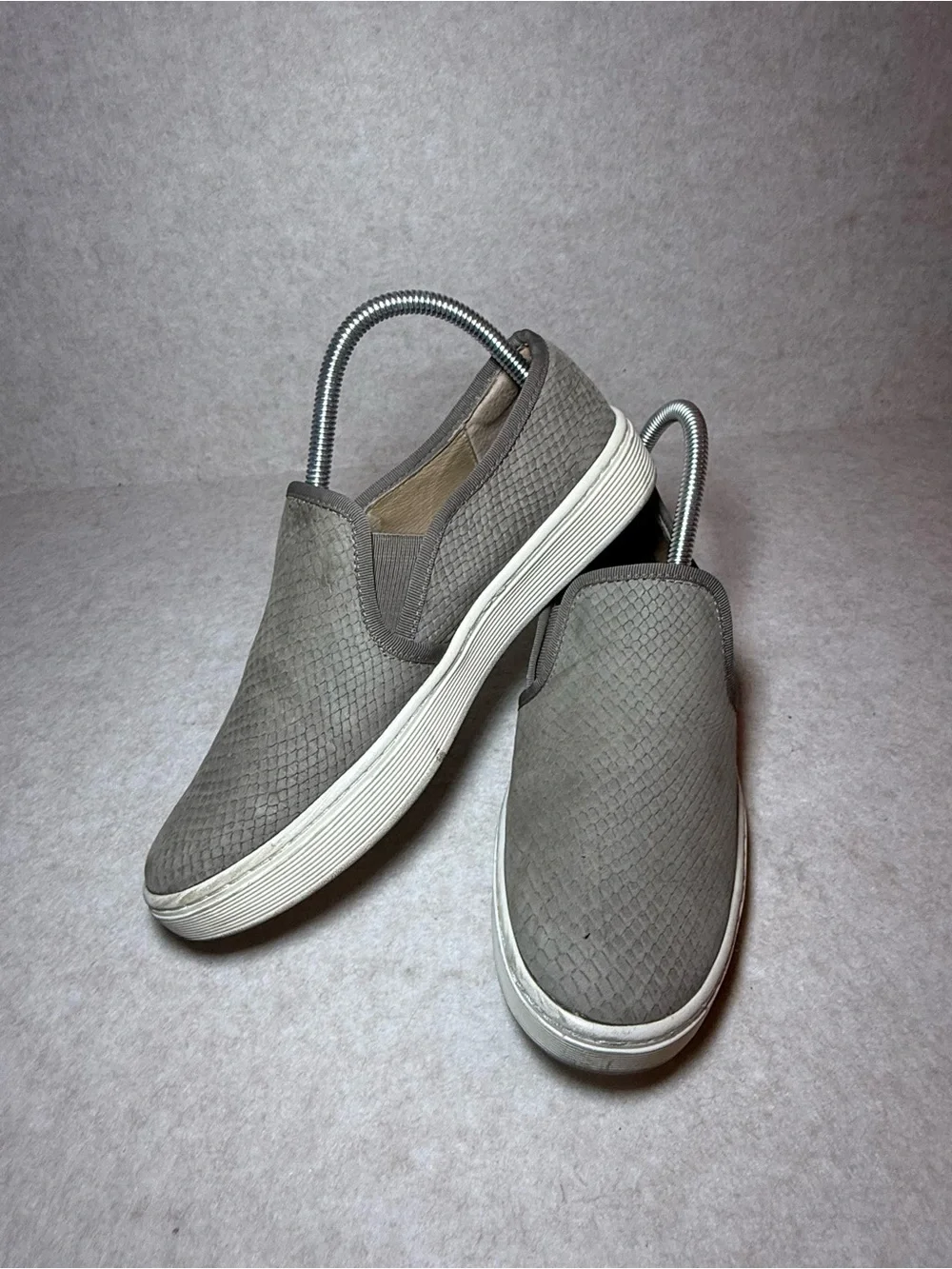 Sofft Somers Slip On Sneakers Gray Snake Print Embossed Leather Size 7 1/2  7.5